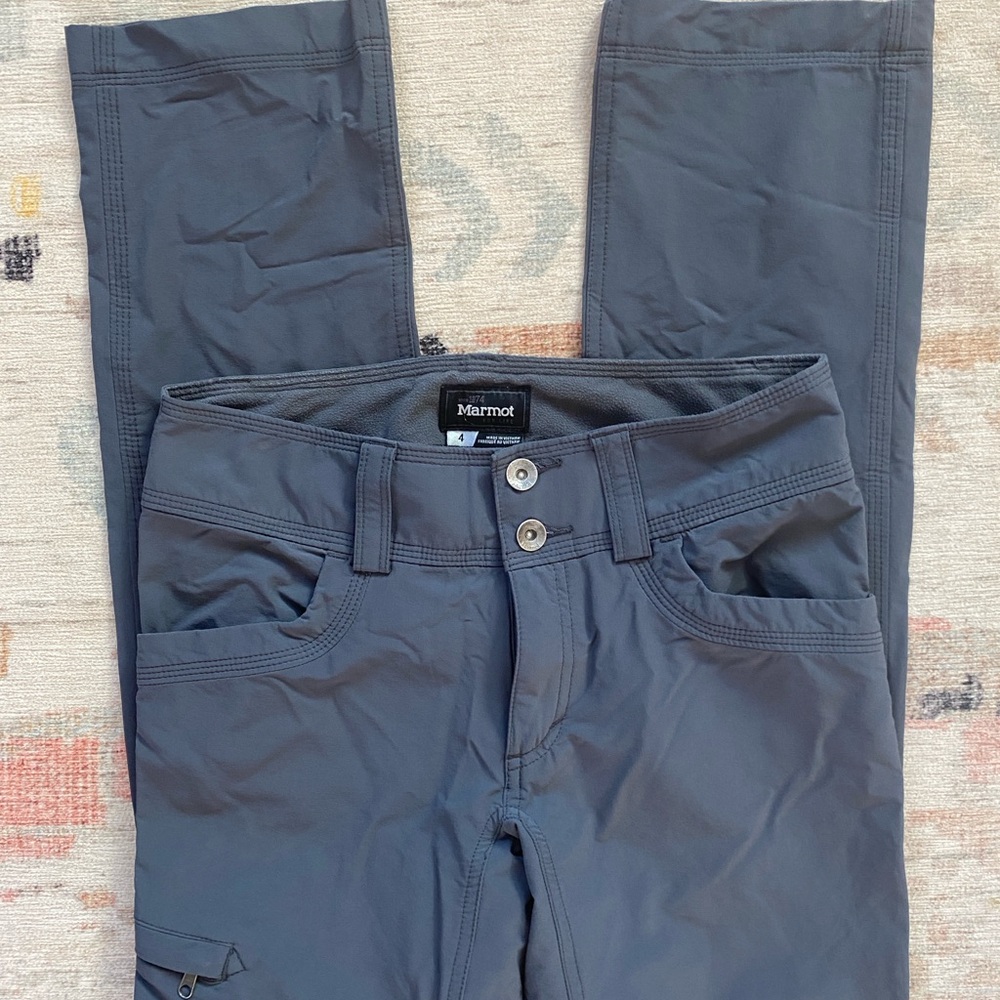 Woman’s Marmot outdoor pants.  Size 4